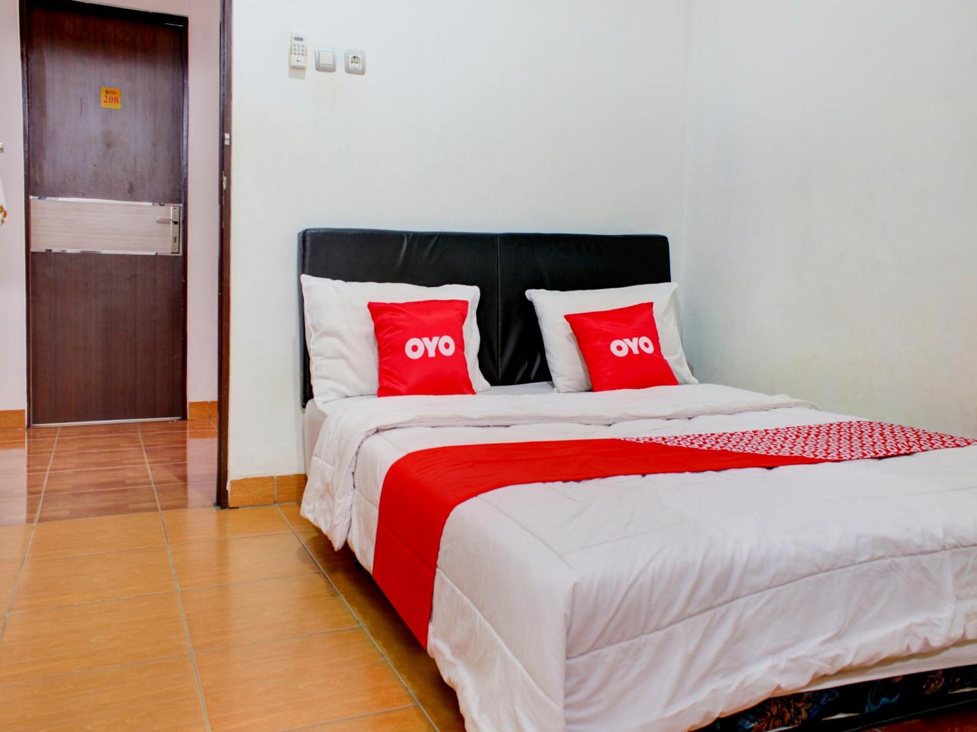 Oyo 3855 Homestay Semata Wayang Syariah Banjarbaru Екстериор снимка