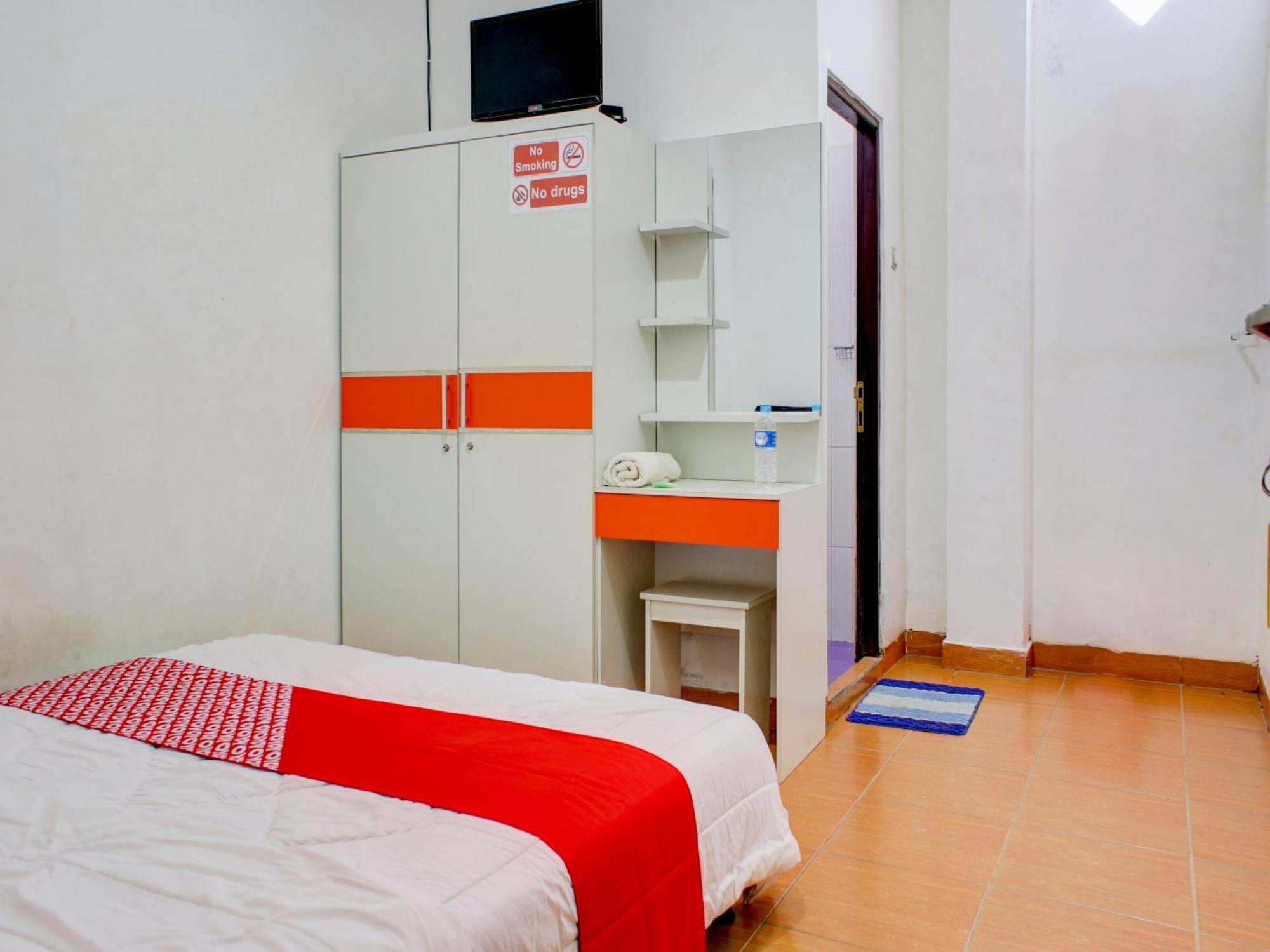 Oyo 3855 Homestay Semata Wayang Syariah Banjarbaru Екстериор снимка